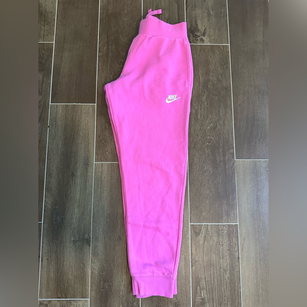 Nike Kids Sweatpant Joggers. Size L